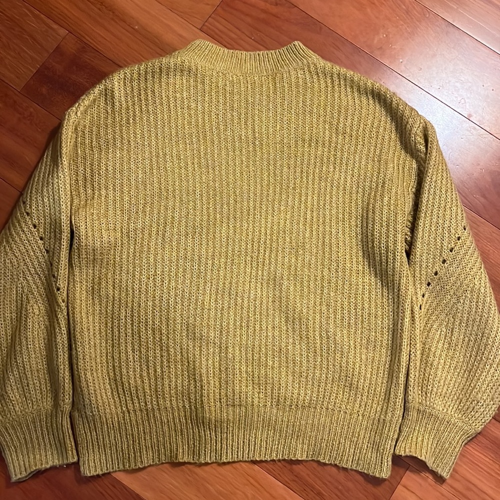 BP Sweater - Picture 4 of 5